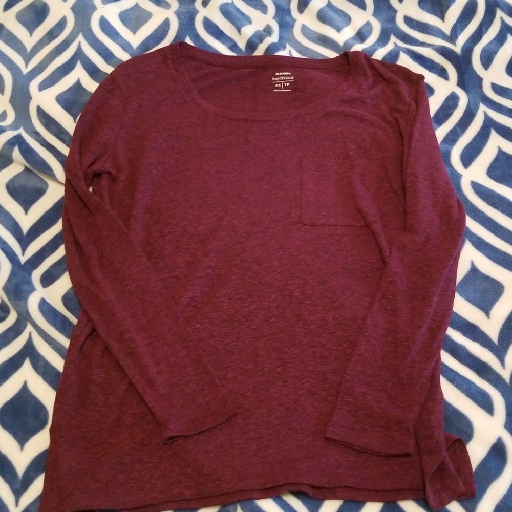 Old navy long sleeved maroon shirt. Xtra small